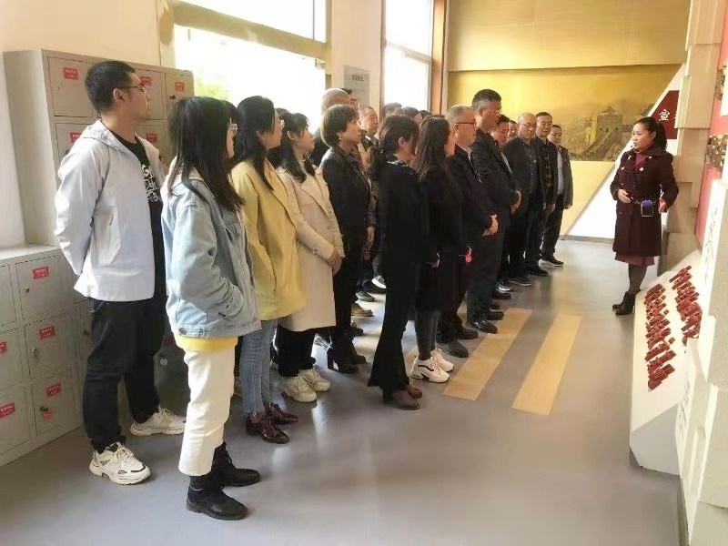 安全教育1.jpg 安全教育1.jpg