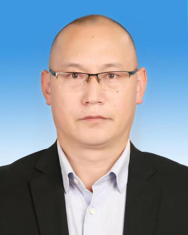 何丹.png 何丹.png